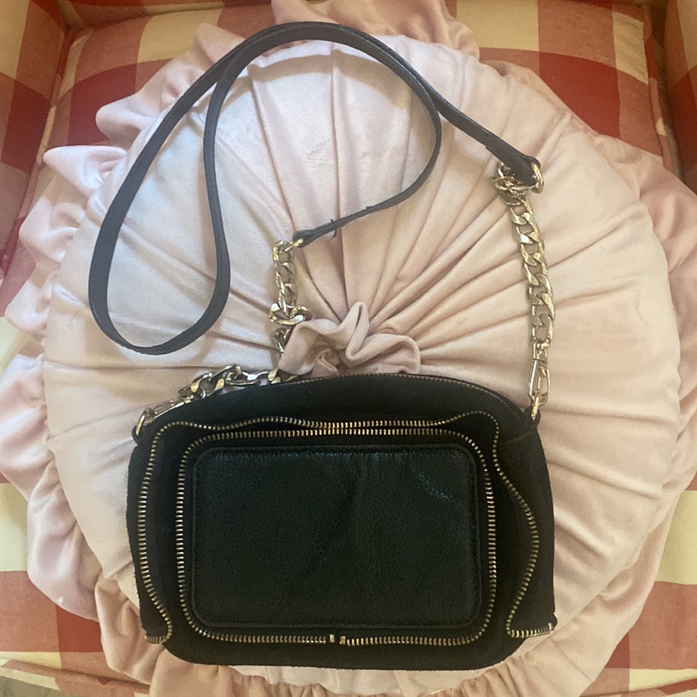 🎀 Kelsi Dagger leather crossbody black bag -Super Chic Compact & very spacious